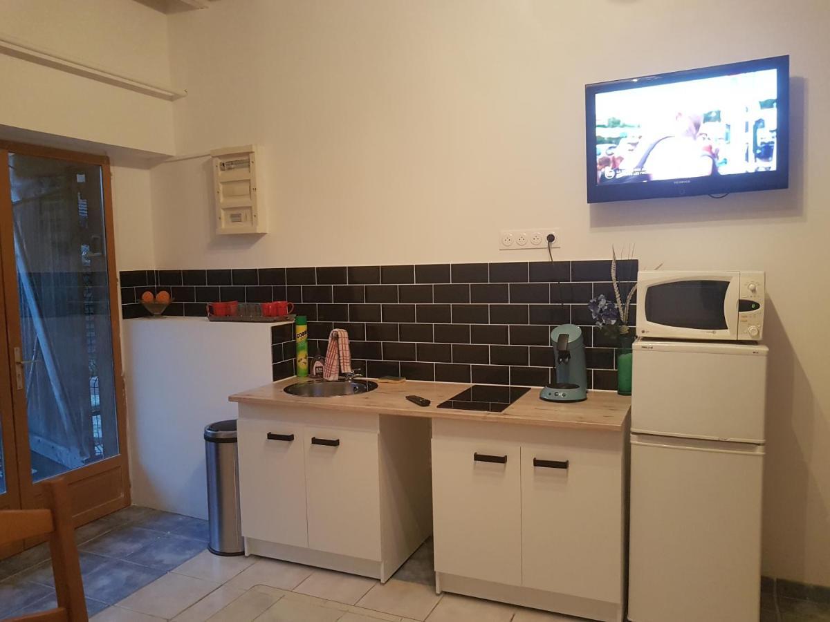 Le Betrot Bed & Breakfast Estissac Dış mekan fotoğraf