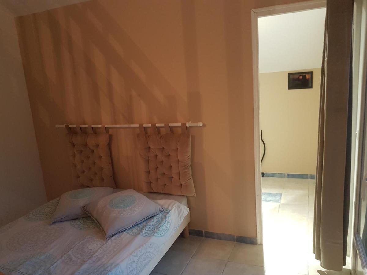 Le Betrot Bed & Breakfast Estissac Dış mekan fotoğraf