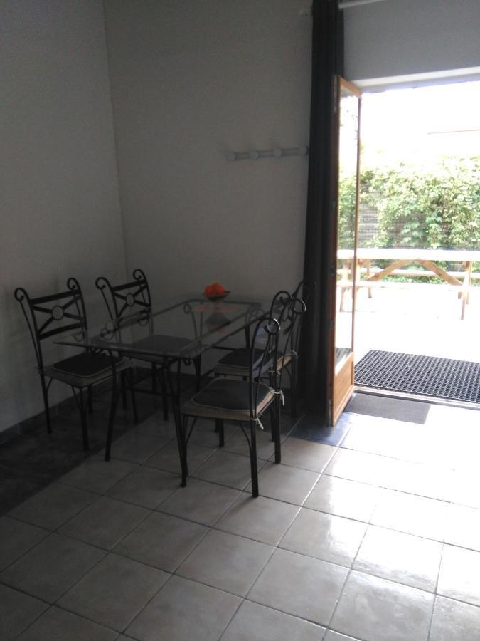 Le Betrot Bed & Breakfast Estissac Dış mekan fotoğraf